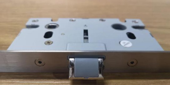 安全便捷與品質(zhì)并存，頂固安全門鎖室內(nèi)門鎖ND100測評(píng)